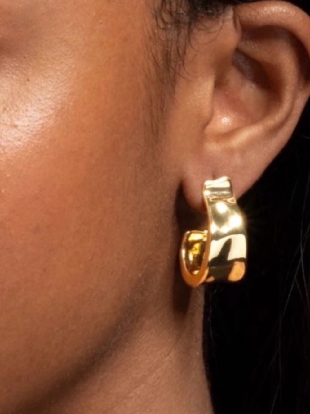 Molten Metal Earrings Gold Ribbon Hoop Hammered NEW Alexis Bittar JL15